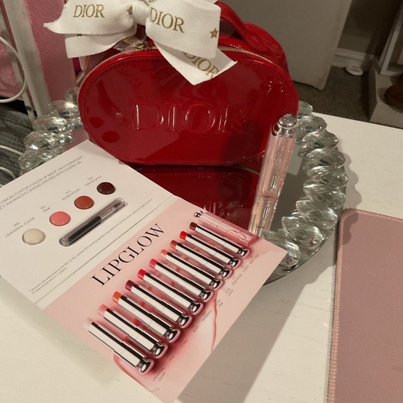 Dior Red Patent Cosmetic Case with White Logo Bow & Full Size Addict Lip Balm - Picture 3 of 4